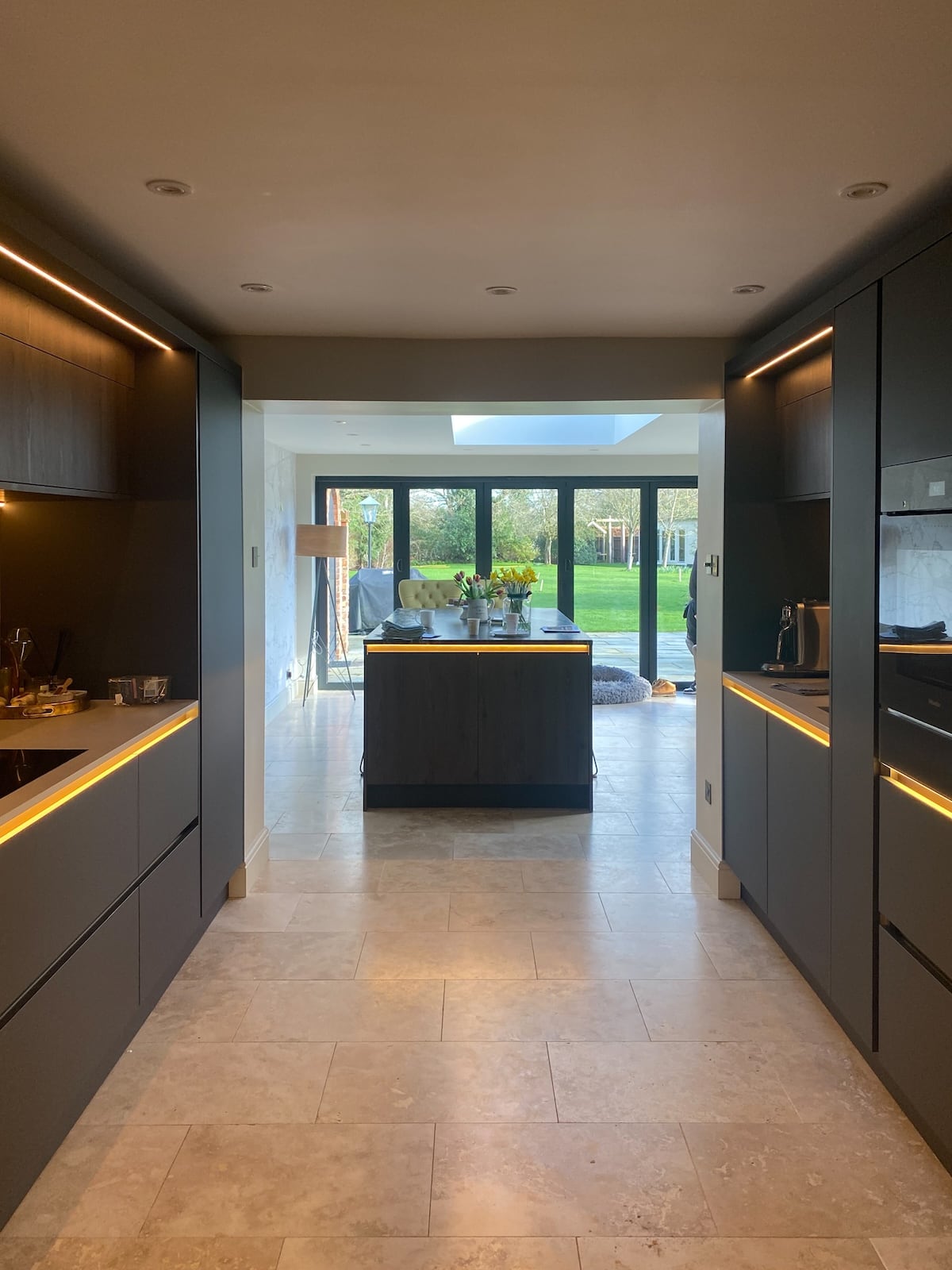 Modern handleless kitchen