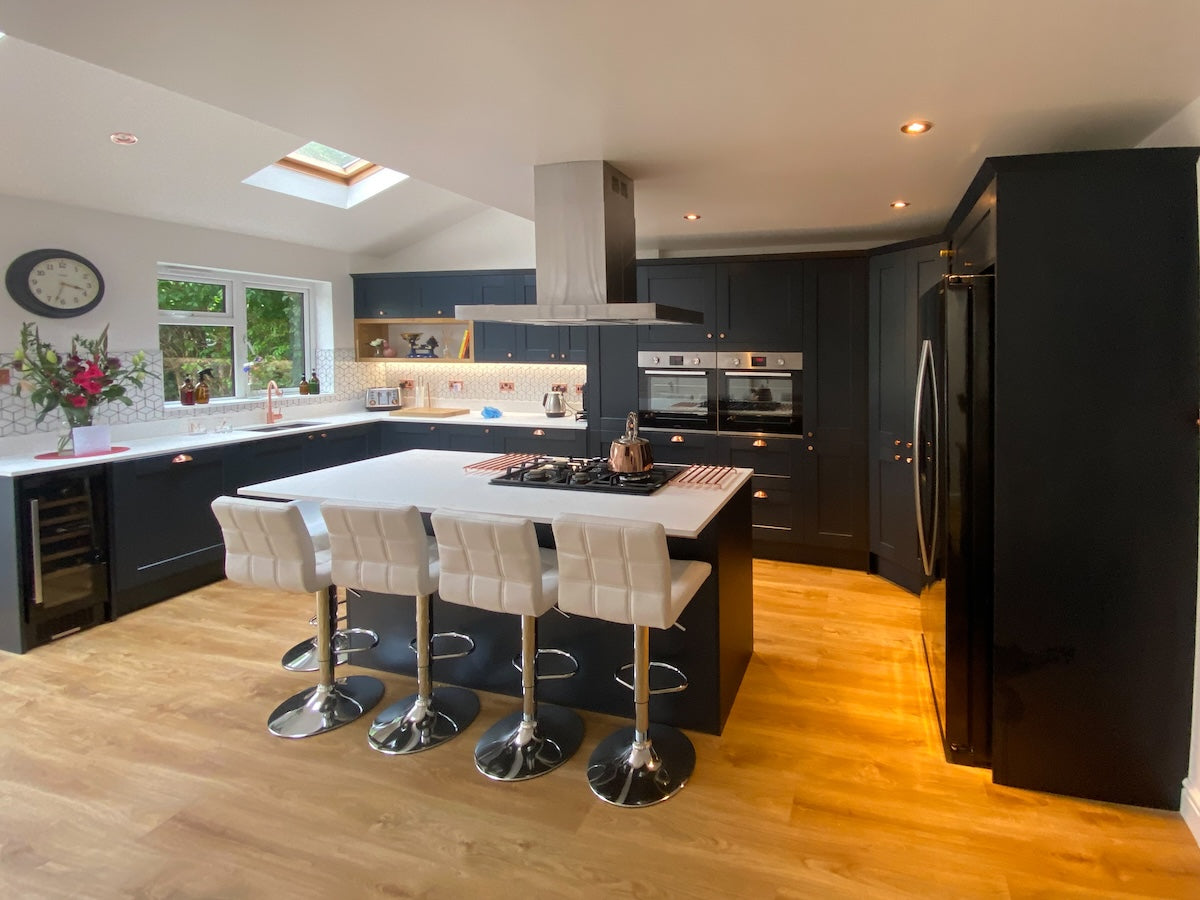 traditional fitted kitchen