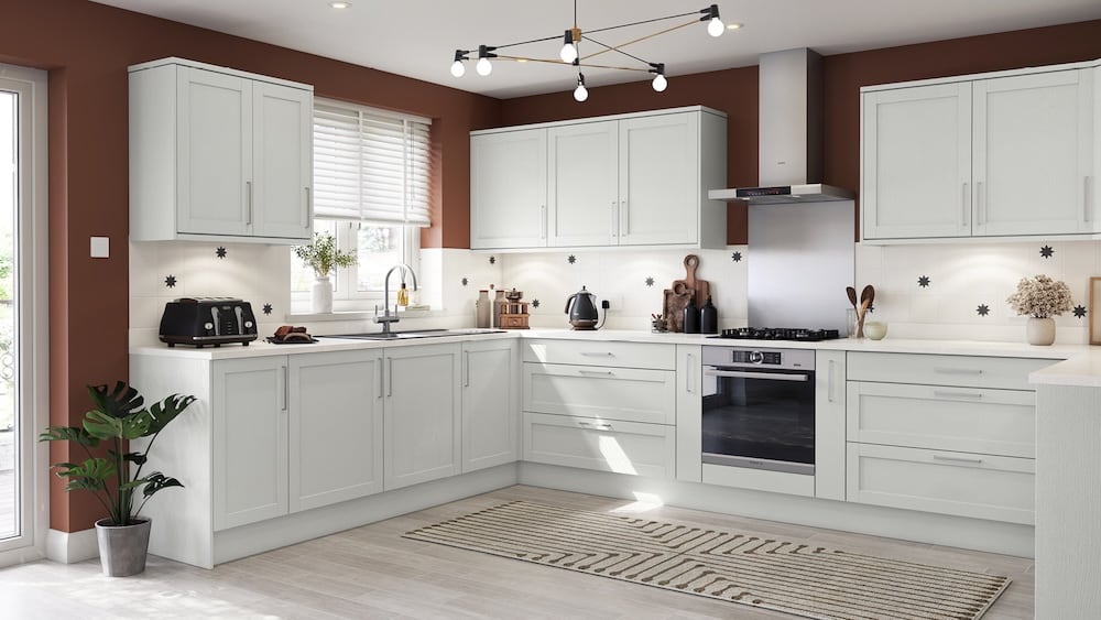 Shaker kitchen in white